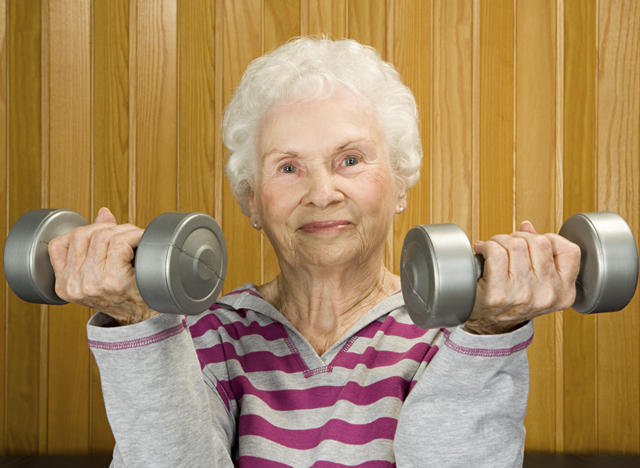 Importancia de entrenamiento de fuerza en mujeres mayores